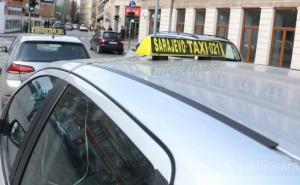 Sarajevo: "Divlji" prevoznici pretukli taksistu, Udruženje najavljuje proteste